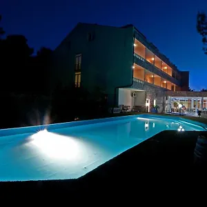 4* Hotel Sveti Kriz
