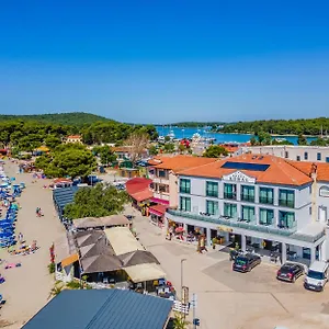 hotel-koral-medulin.in-istria.net/