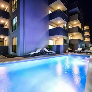 apartments-sun-resort-nikolina.hotelinzadar.com/